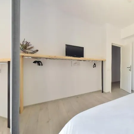 Pelican S House Mamaia Nord Ibo